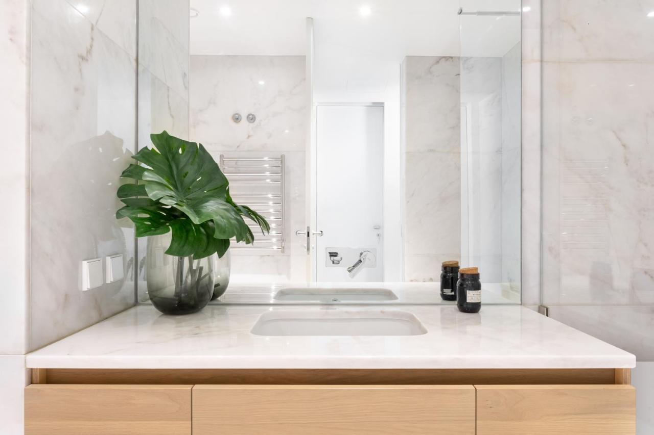 Joivy Elegant 1-Br Apartment In Perfect Centre Lissabon Buitenkant foto